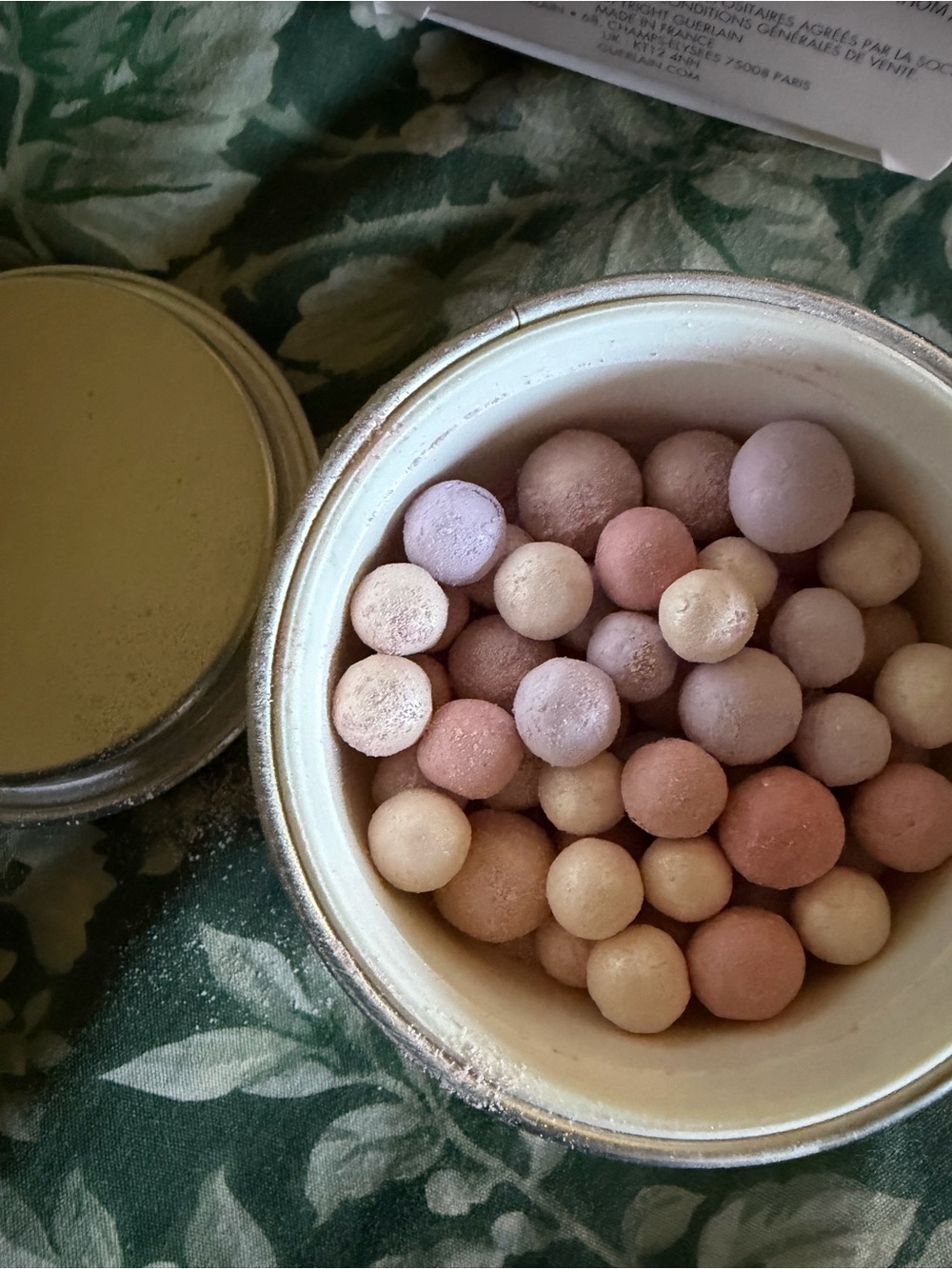 GUERLAIN Météorites Powder Pearls in Pink and Gold Compact color Pearl new - Picture 3 of 11